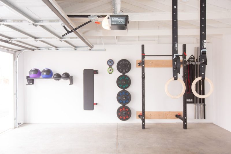 Shopify Garage Gym B 381B3405